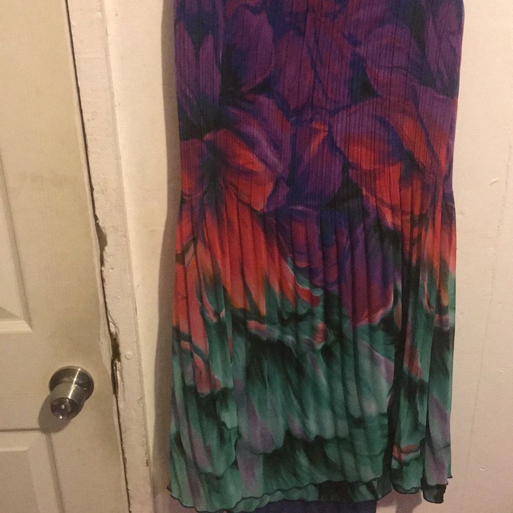 Dress - Picture 6 of 6